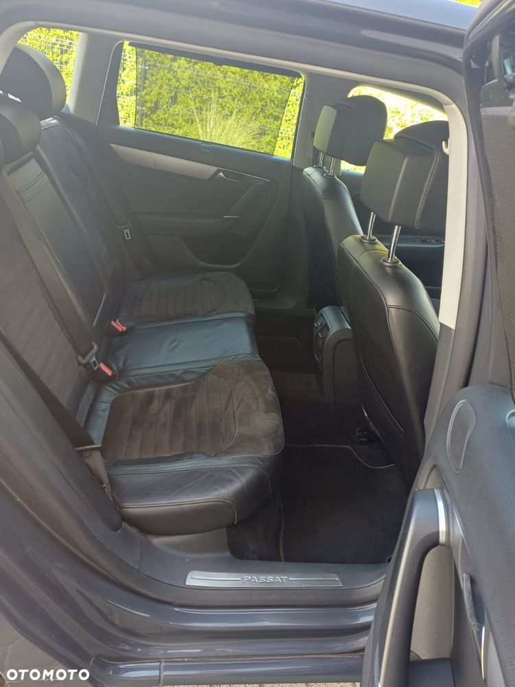 Volkswagen Passat 2.0 TDI DSG Highline - 13