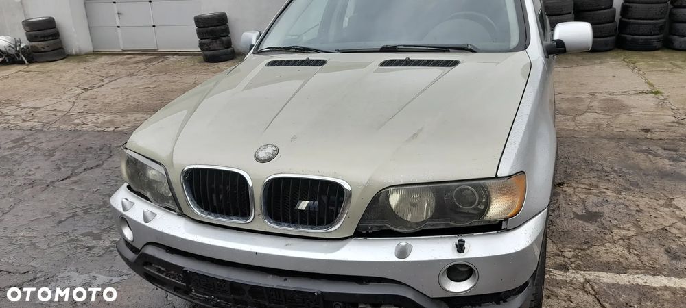 BMW X5 E53 maska