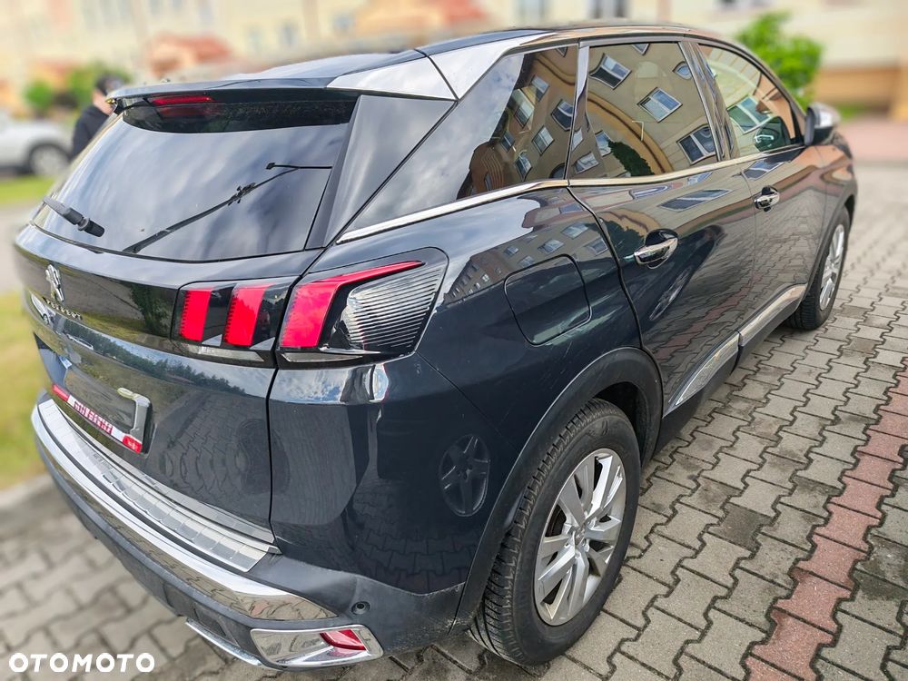 Peugeot 3008 1.2 PureTech Allure S&S EAT6 - 4