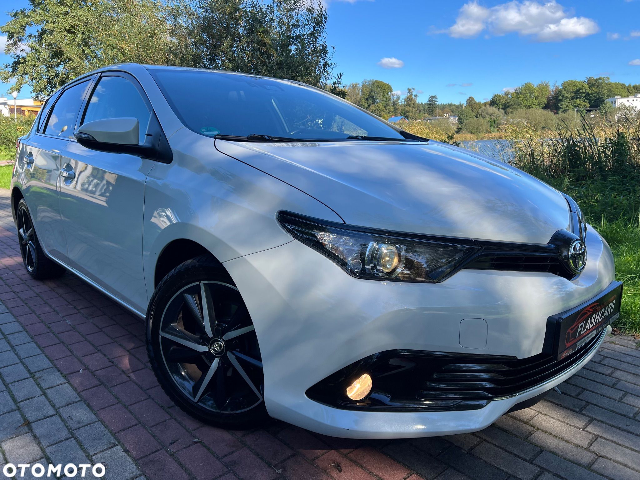 Toyota Auris 1.2 Turbo Team Deutschland - 1