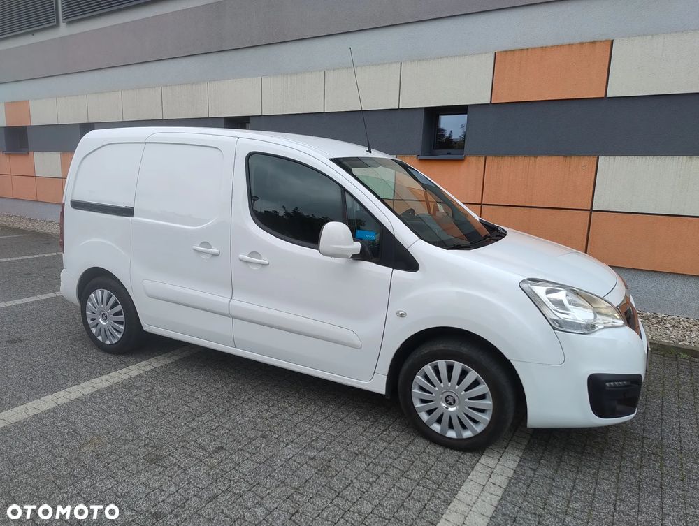 Peugeot PARTNER PO LIFT 1.6 HDI (90KM) 5-BIEGÓW KLIMA TEMPOMAT TABLET STAN IDEALNY FULL OPCJA BEZWYPADKOWY SERWIS KM NIE MA RDZY ! ! ! - 1