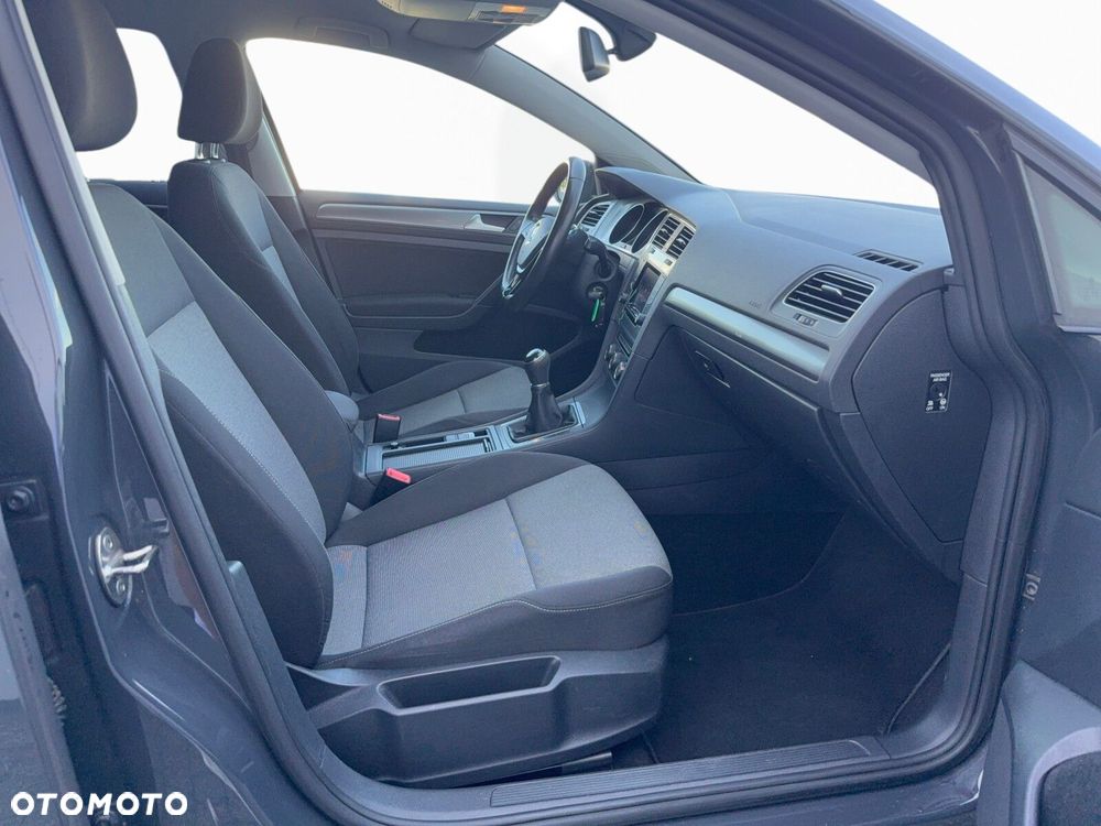 Volkswagen Golf VI 1.6 TDI Trendline - 27