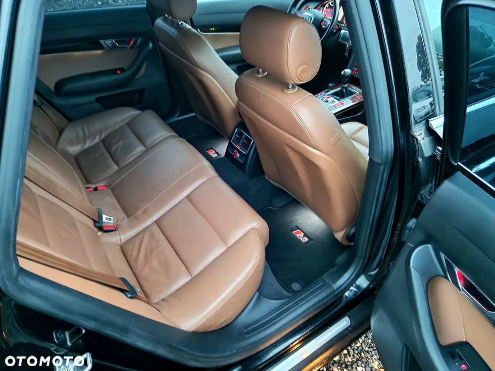 Audi A6 Avant 2.4 Quattro - 25