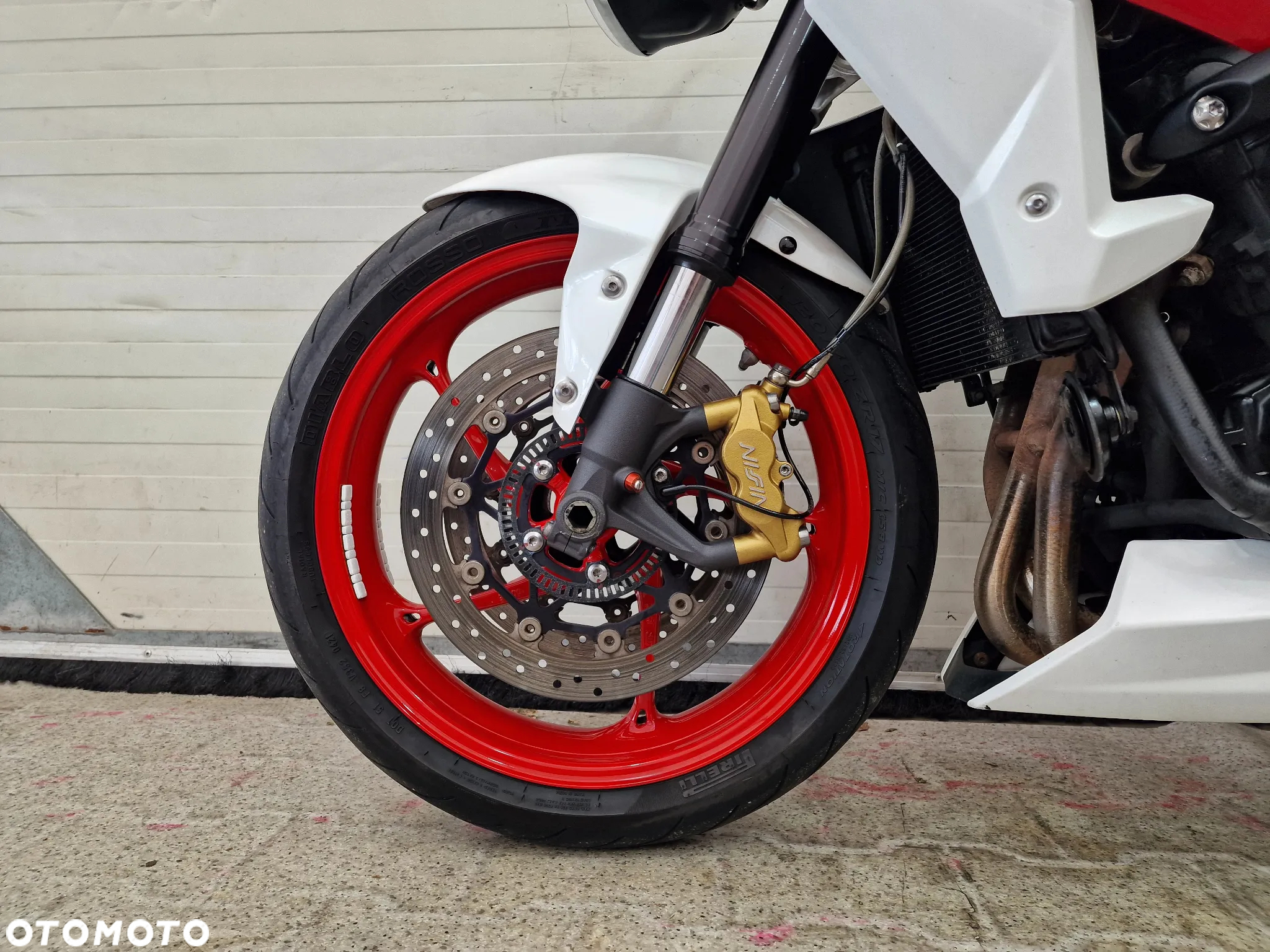 Triumph Street Triple - 11