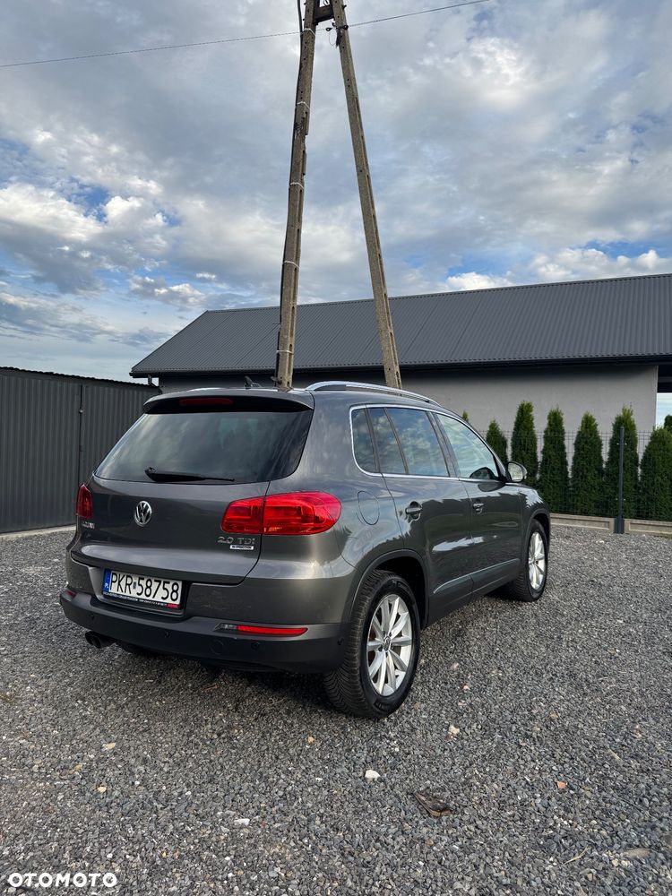 Volkswagen Tiguan 2.0 TDI DPF BlueMotion Technology Lounge Sport & Style - 11
