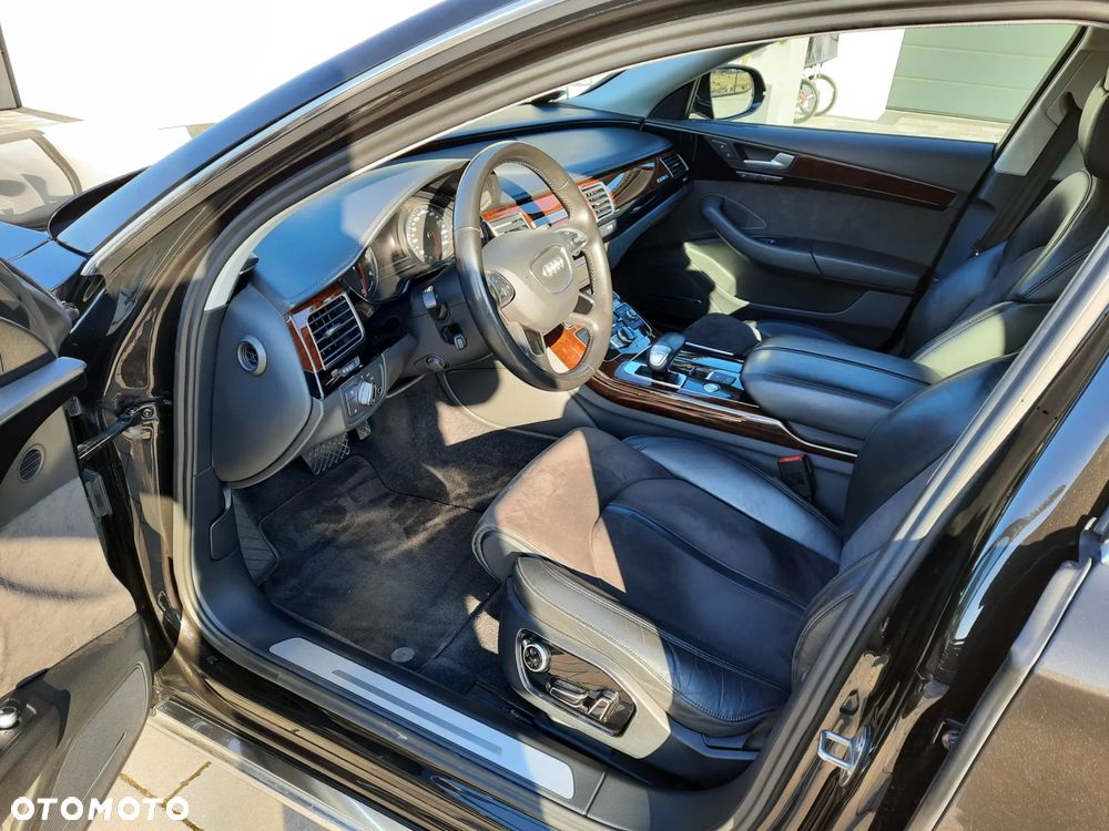 Audi A8 - 7