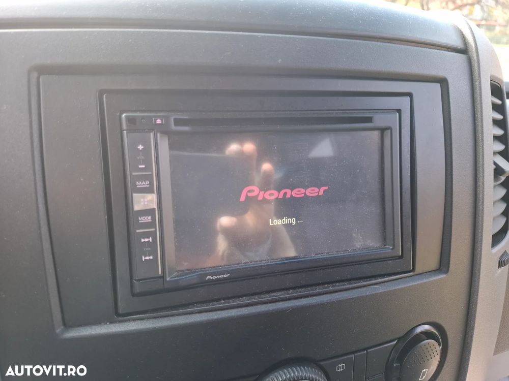 Mercedes-Benz Sprinter - 8