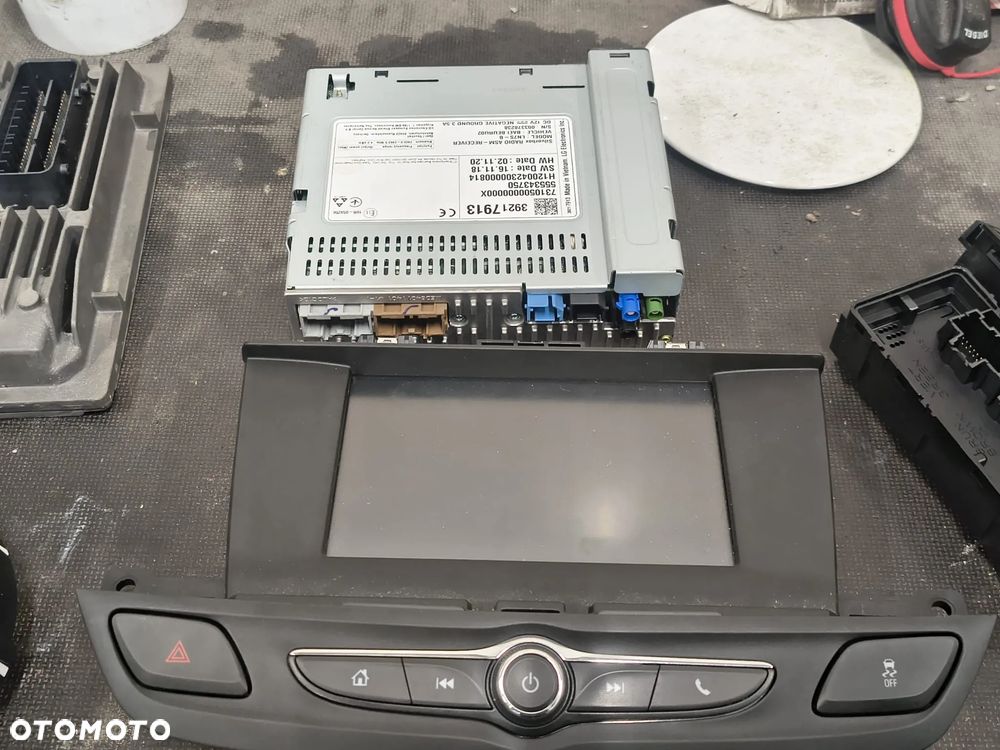 OPEL INSIGNIA B II  WYŚWIETLACZ NAWIGACJI INSTALACJA MODUŁ 39217909 - 1