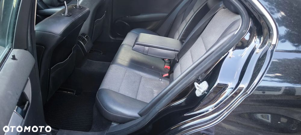 Mercedes-Benz Klasa C 200 CDI DPF Avantgarde - 11