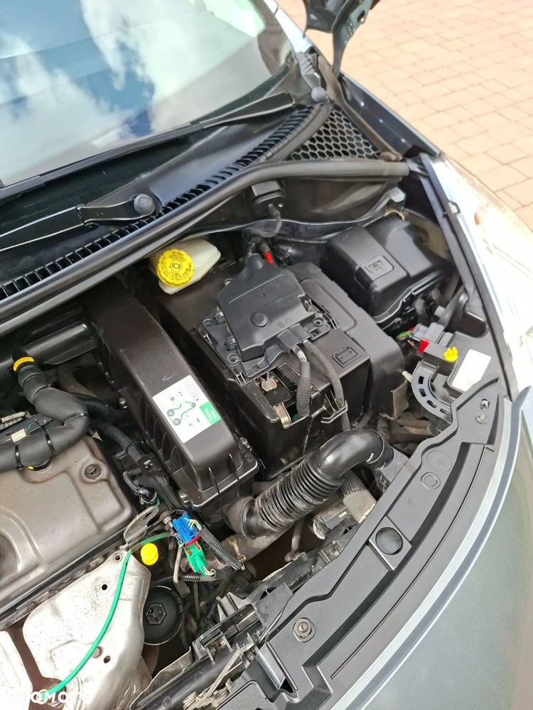 Peugeot 207 1.4 Presence Grand Prix - 8