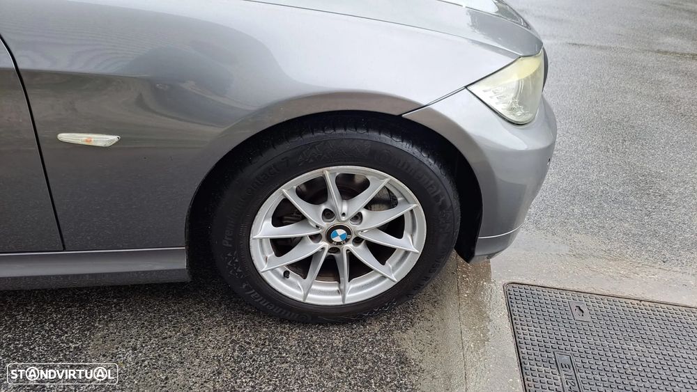 BMW 320 d Touring LifeStyle Auto - 16