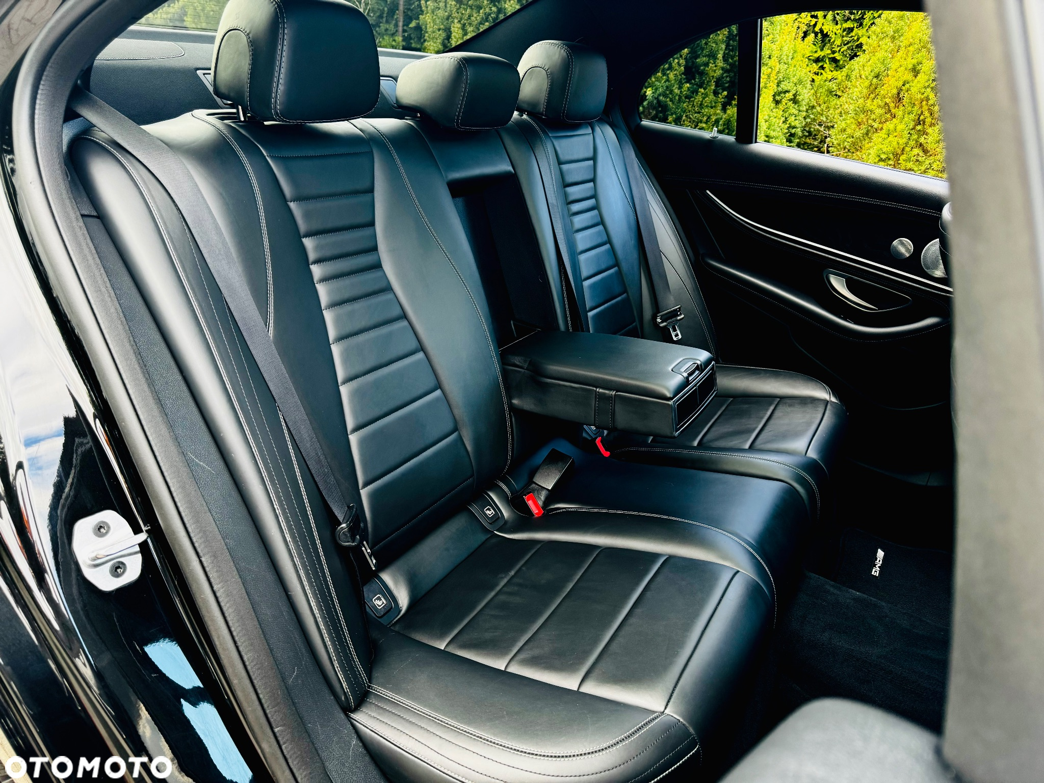 Mercedes-Benz Klasa E 350 9G-TRONIC AMG Line - 27
