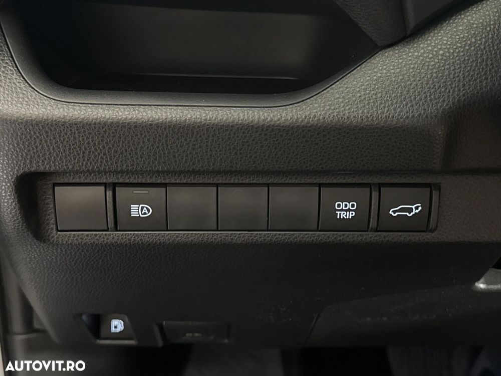 Toyota RAV4 - 16