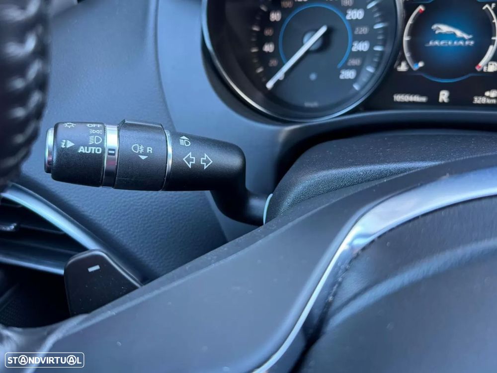 Jaguar XE 2.0 D Prestige Aut. - 10