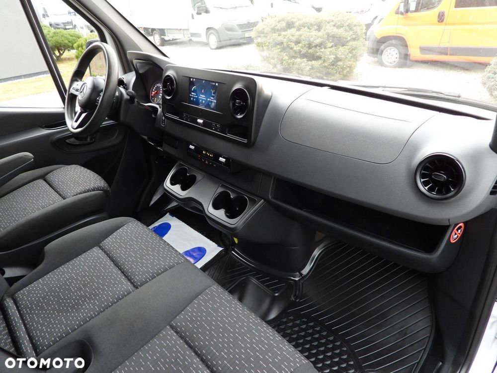 Mercedes-Benz SPRINTER 316 BRYGADÓWKA  6 MIEJSC TEMPOMAT NAWIGACJA LEDY AUTOMAT  KLIMATYZACJA  160KM - 38