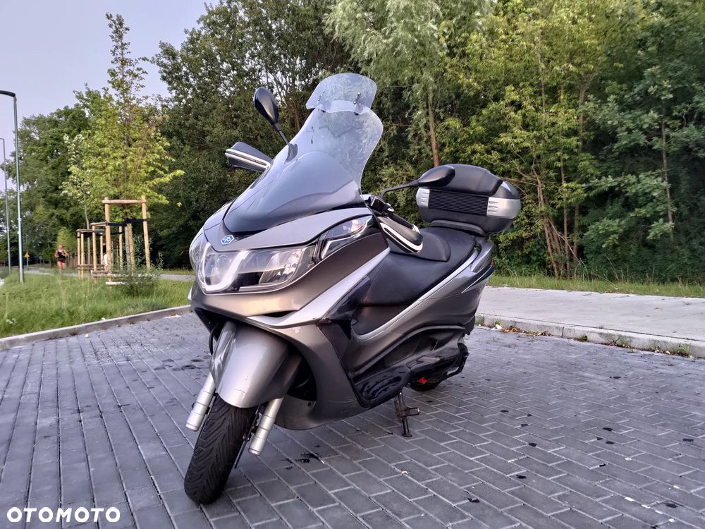 Piaggio X10 - 4