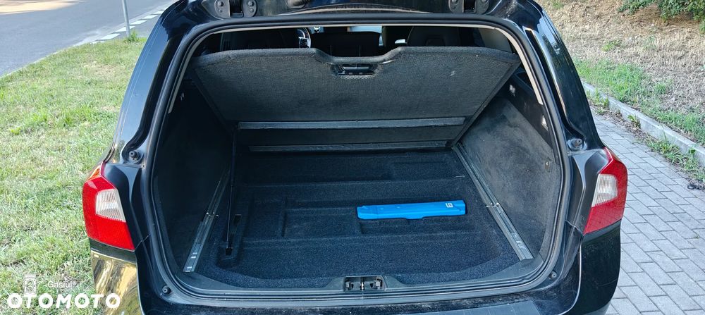 Volvo V70 D2 Summum - 12