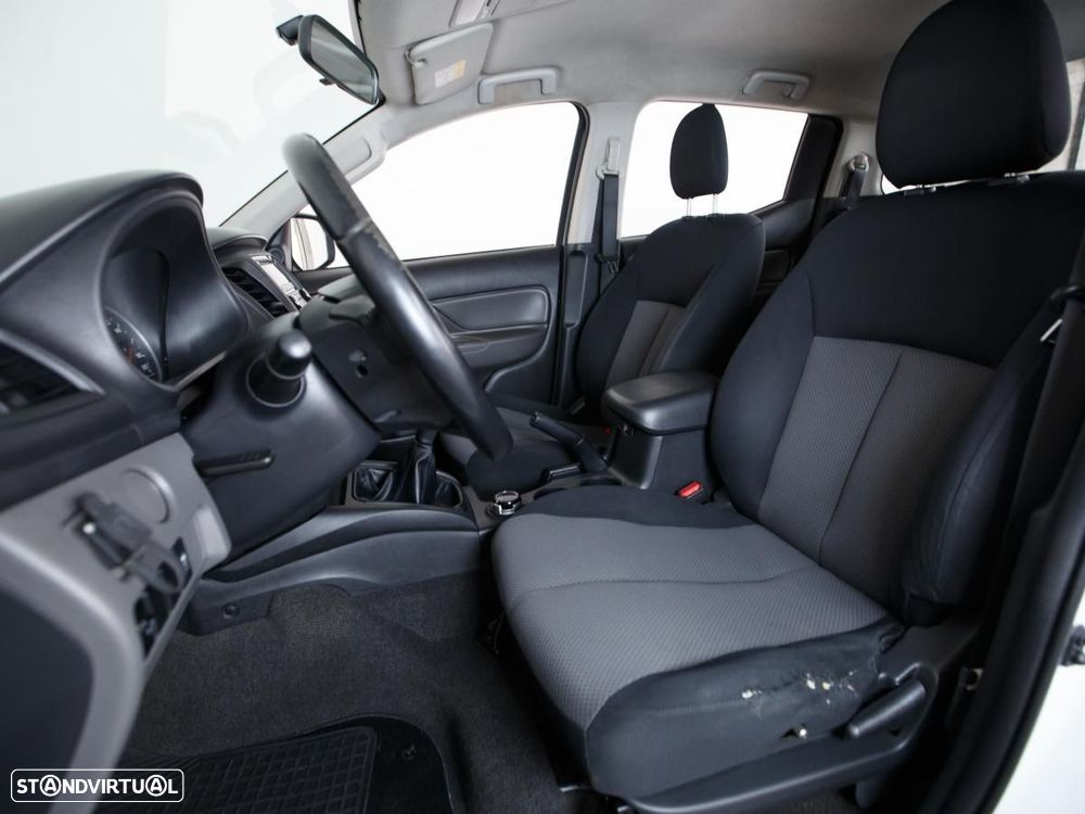 Mitsubishi L200 - 17