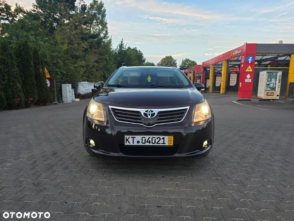 Toyota Avensis 1.8 Executive - 8