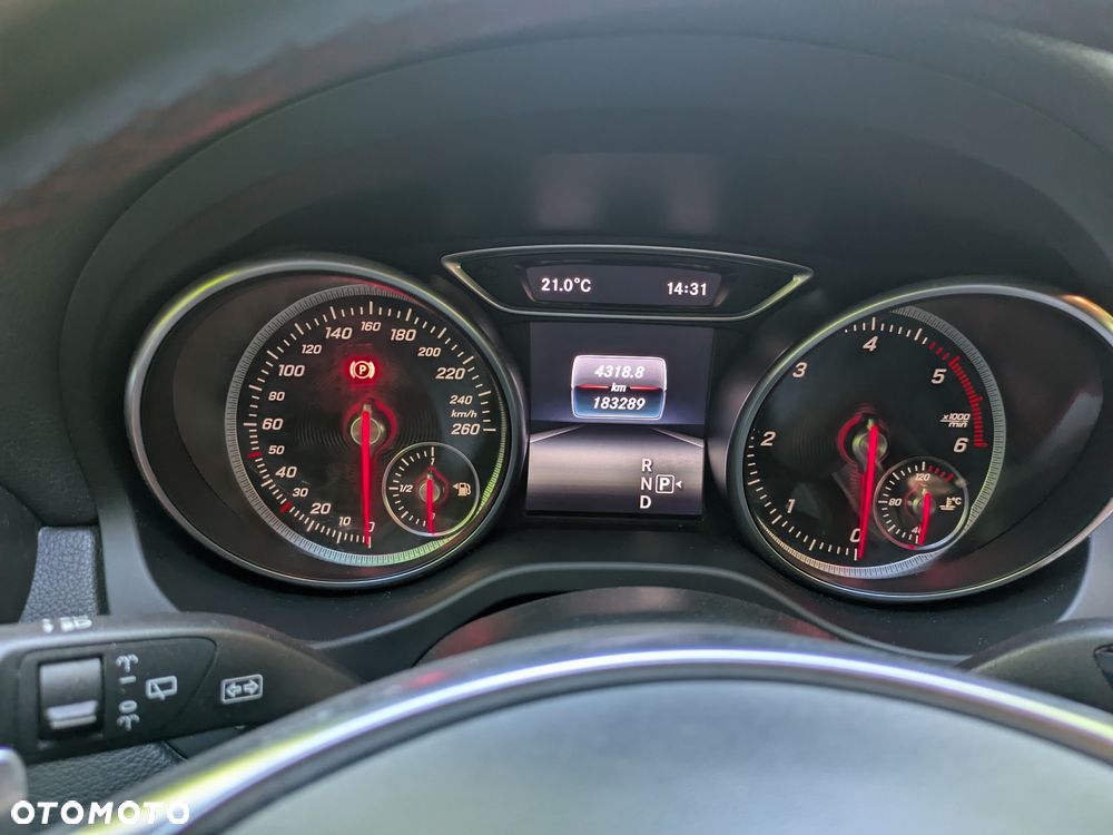 Mercedes-Benz CLA 200 d 7G-DCT AMG Line - 13