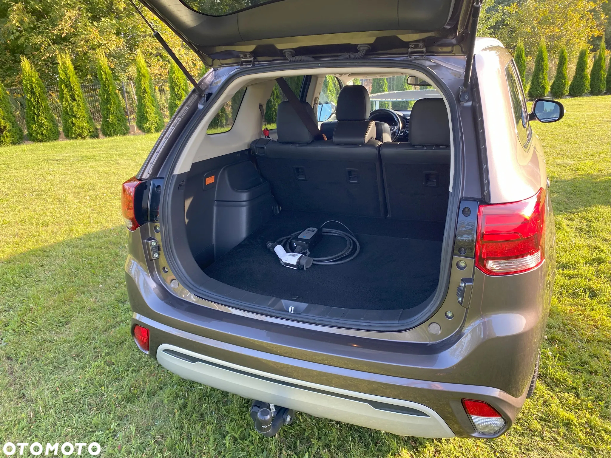 Mitsubishi Outlander 2.0 4WD Plug-In Hybrid Plus - 6