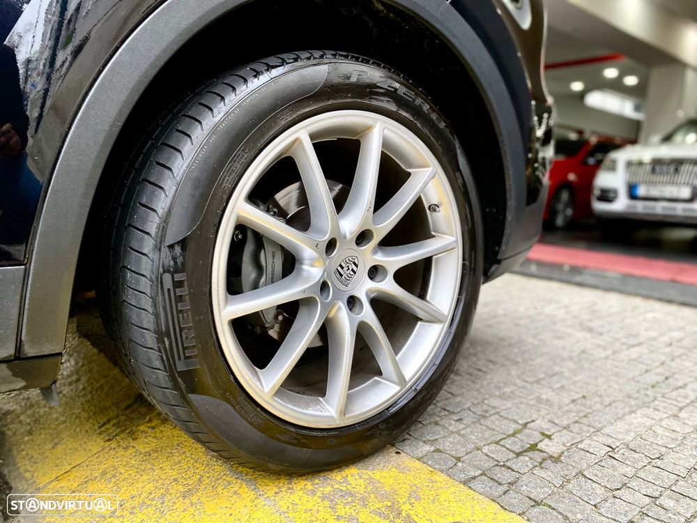 Porsche Cayenne S - 12