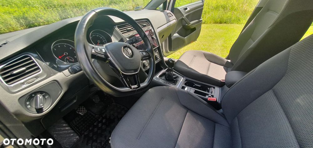 Volkswagen Golf 1.0 TSI BMT Comfortline - 10