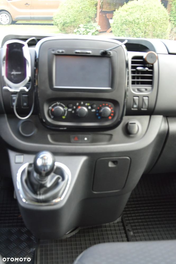 Opel Vivaro L2H1 2,9t Elegance Business - 20