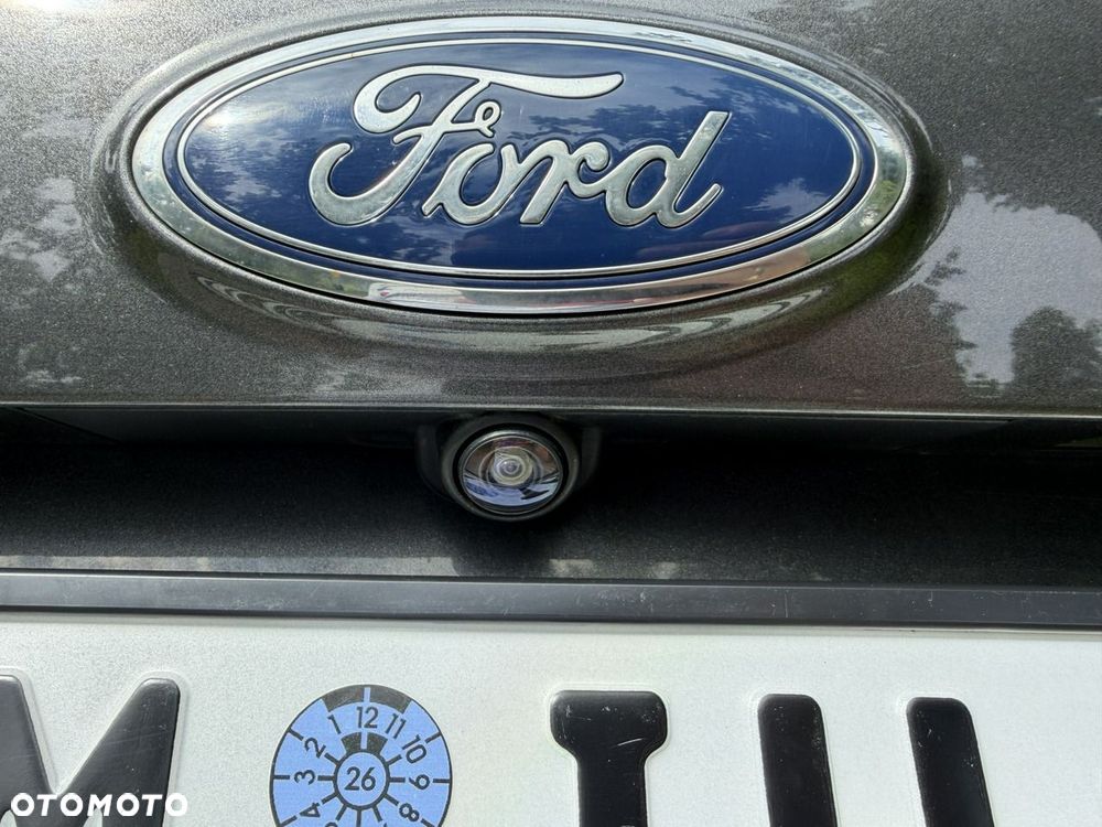 Ford Kuga - 28