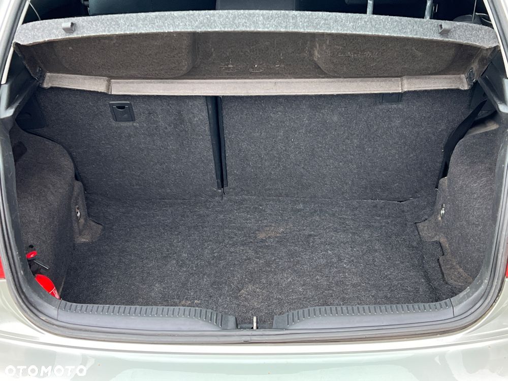 Toyota Auris 1.6 VVT-i Premium - 26