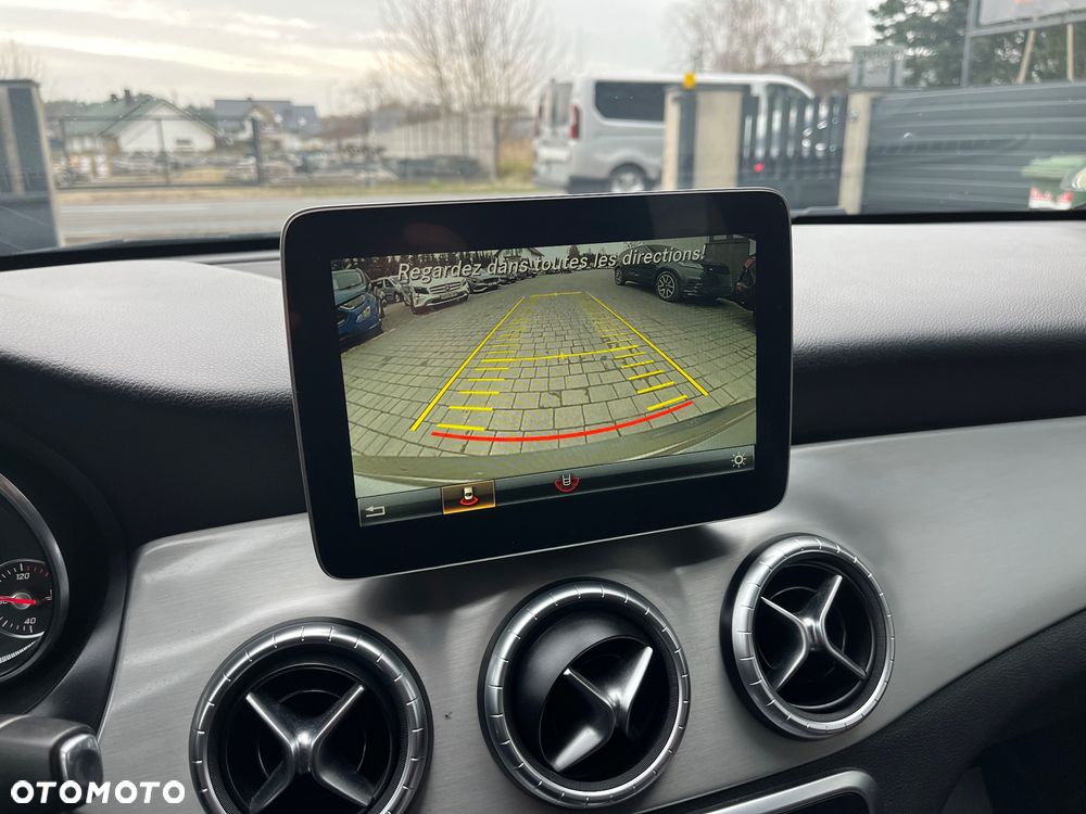 Mercedes-Benz CLA 200 d 4Matic 7G-DCT AMG Line - 11