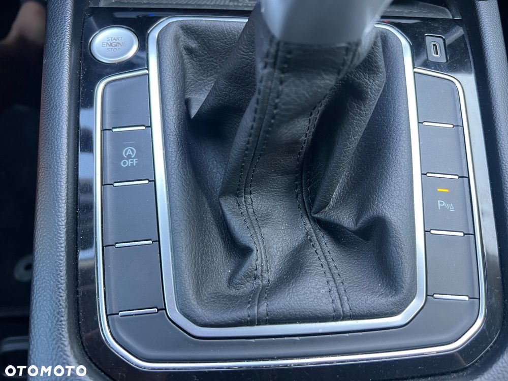 Volkswagen Passat 2.0 TDI EVO Business - 37