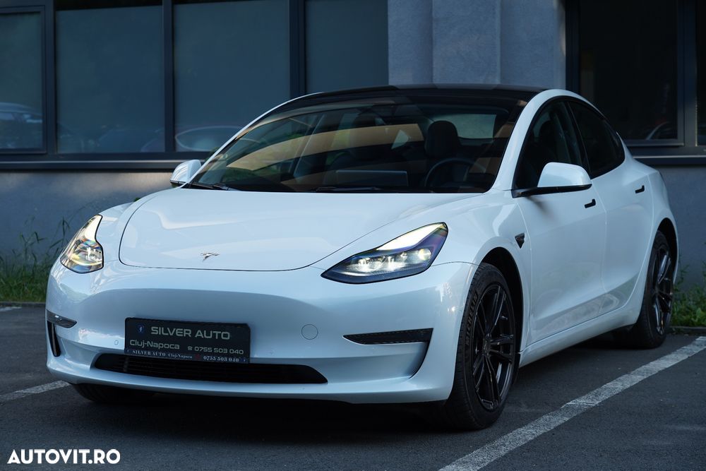 Tesla Model 3 - 16