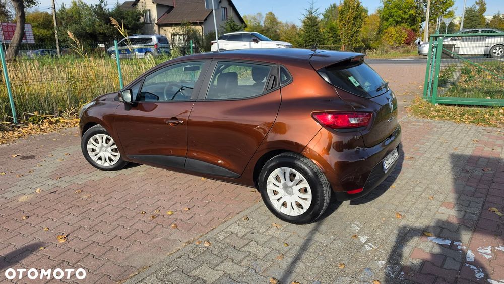 Renault Clio 1.2 16V 75 Experience - 23