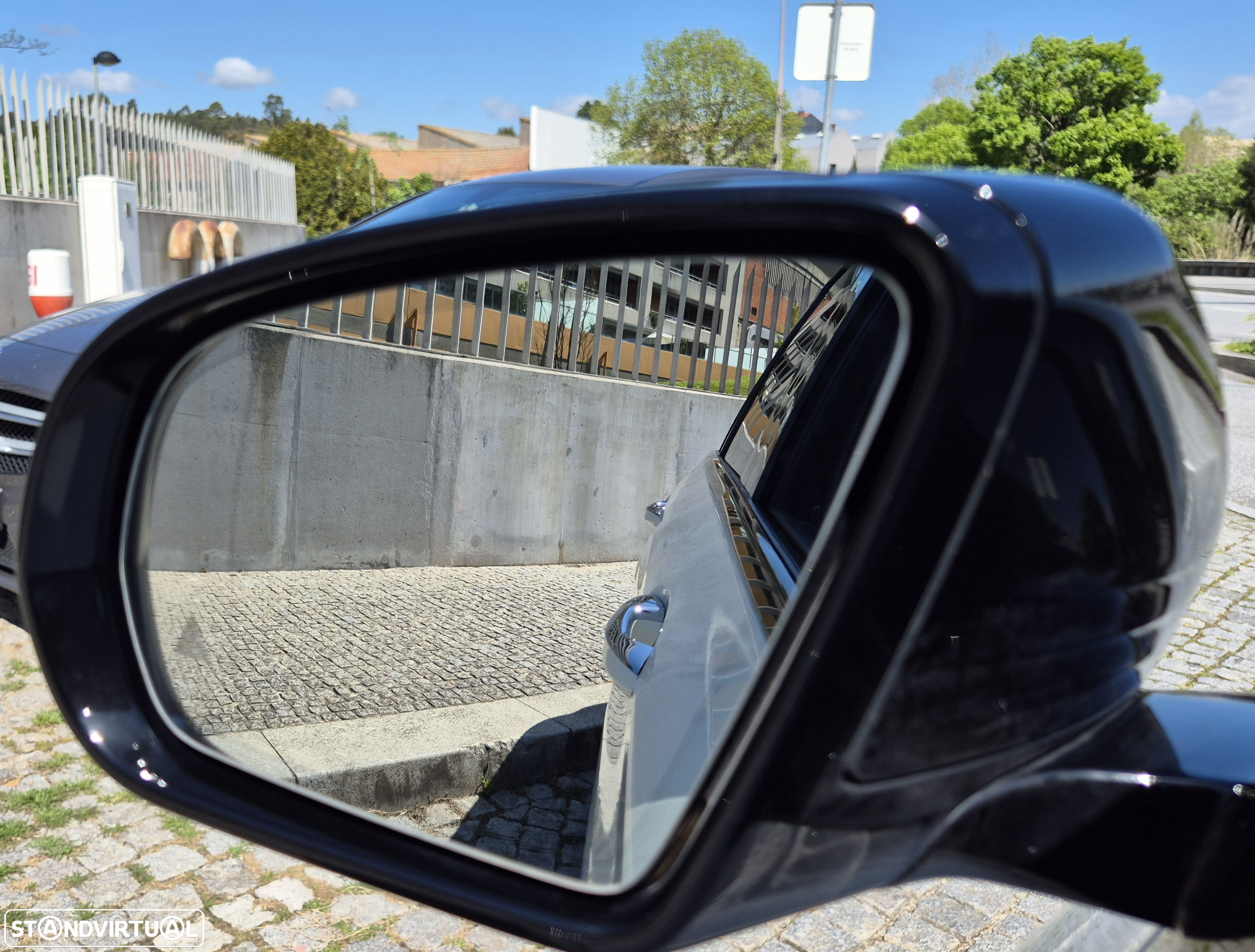 Mercedes-Benz E 300 de AMG Line - 35