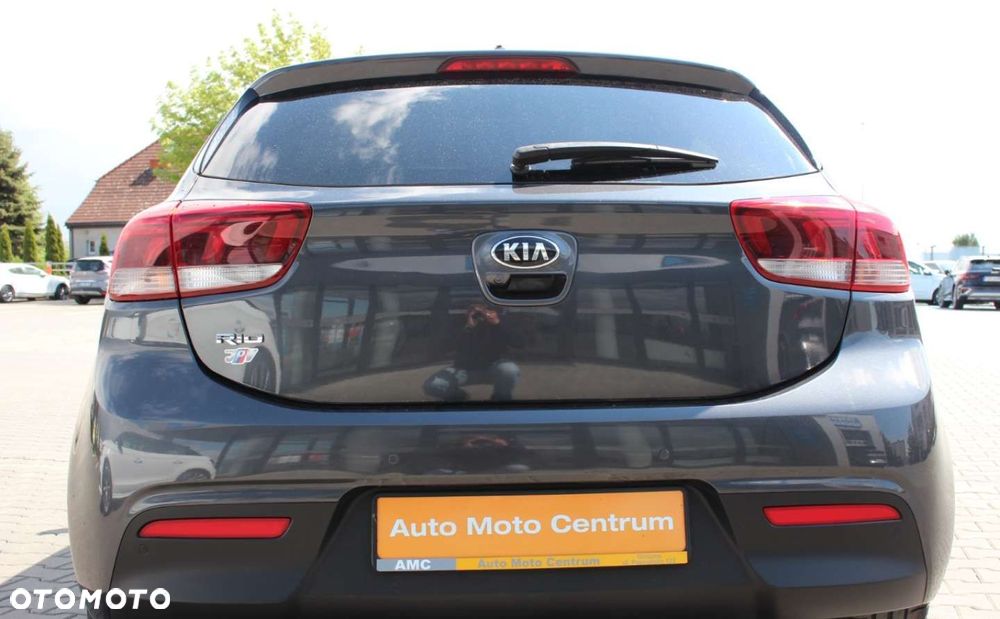 Kia Rio - 7