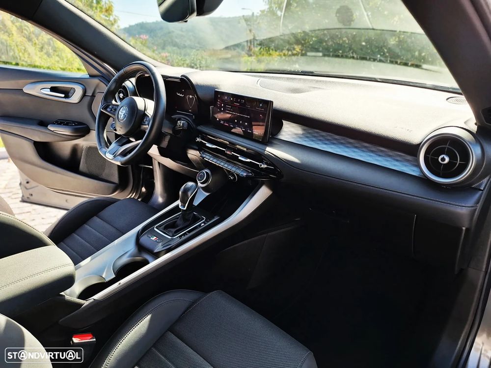 Alfa Romeo Tonale 1.3 Plug-In Hybrid Ti e-AWD - 12