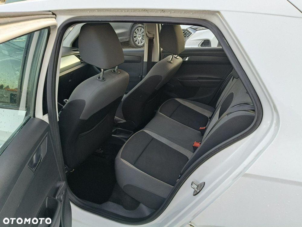 Skoda Fabia - 6