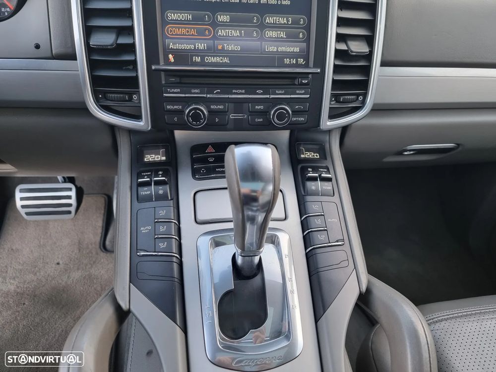 Porsche Cayenne Platinum Edition - 25