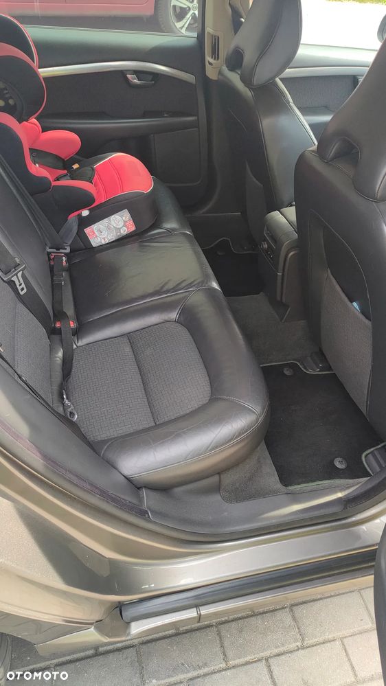 Volvo V70 2.0 Momentum - 16