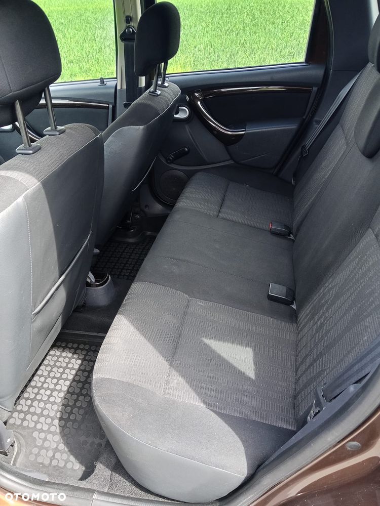 Dacia Duster 1.6 - 6