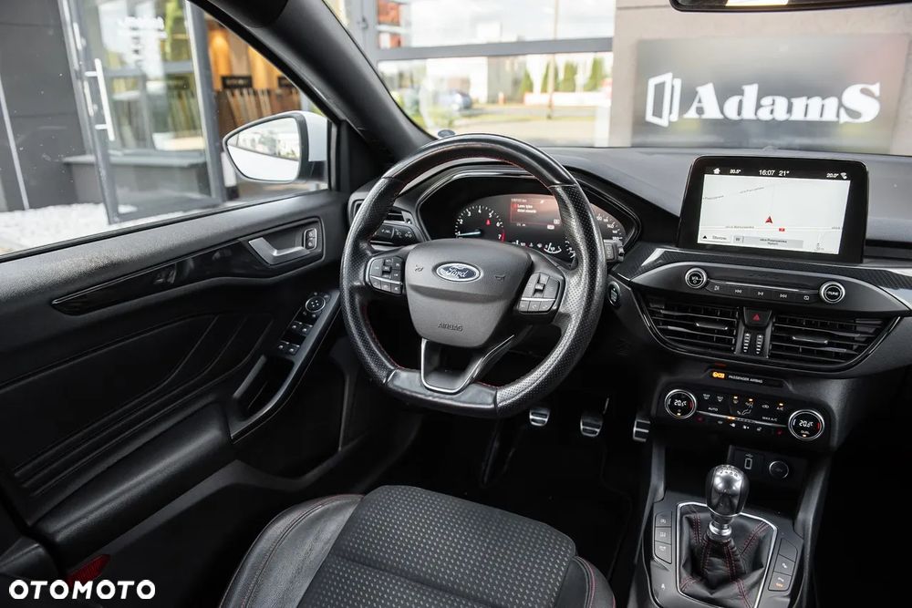 Ford Focus 1.0 EcoBoost ST-Line - 30