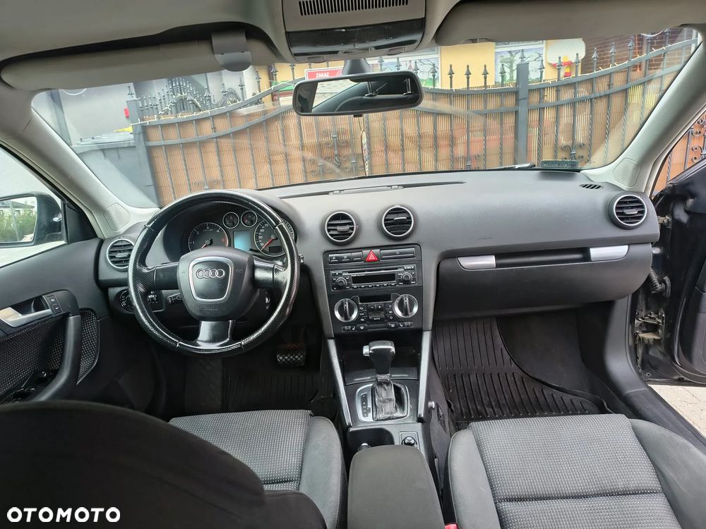 Audi A3 Sportback 2.0 TDI DPF Ambiente S tronic - 10