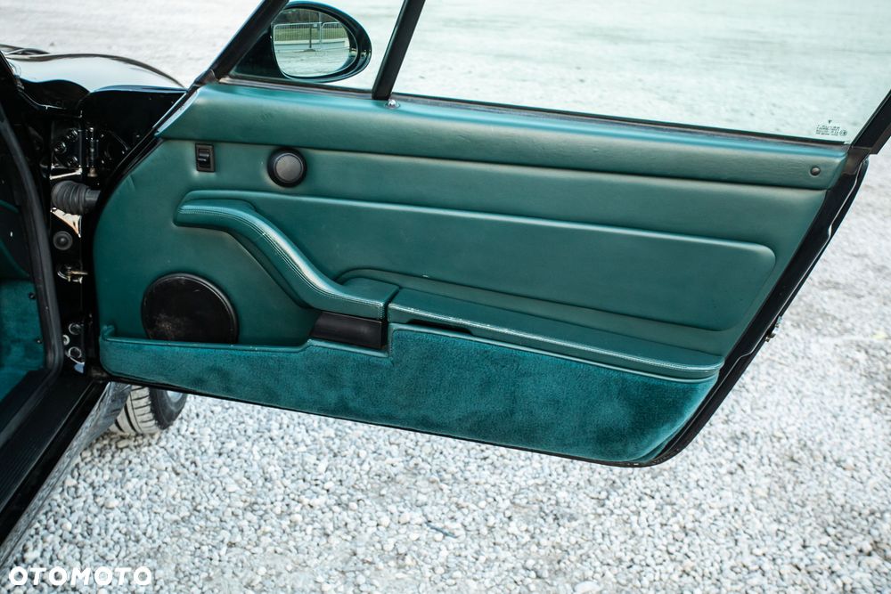 Porsche 911 Carrera 4 - 34