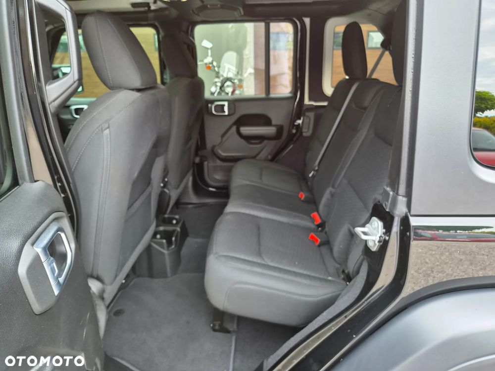 Jeep Wrangler - 17