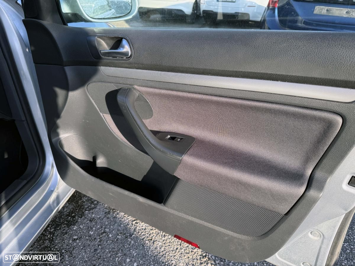 VW Golf Variant 1.9 TDi BlueM Confortline - 26