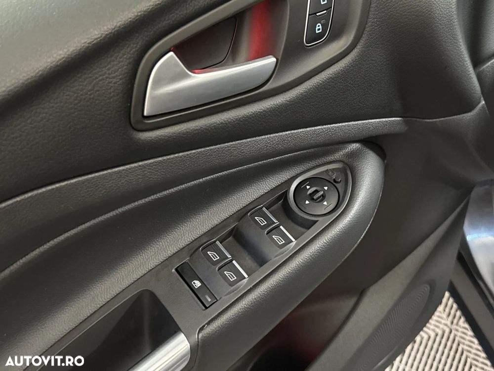 Ford Kuga - 15