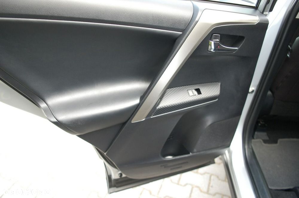 Toyota RAV4 - 30