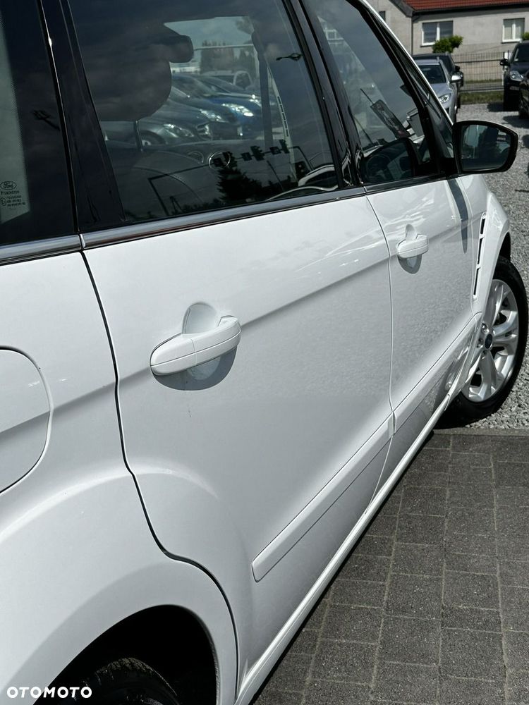 Ford S-Max - 16
