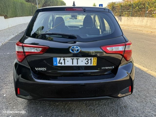 Toyota Yaris 1.5 HSD Comfort +P.Style+P.Techno - 7
